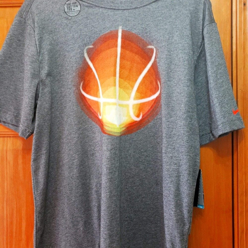 Nike tshirt